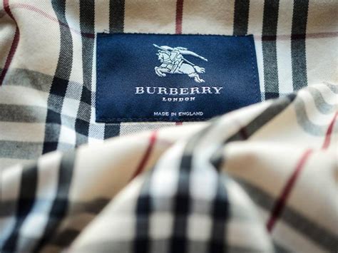 burberry vernichtet kleidung|burberry clothing brand.